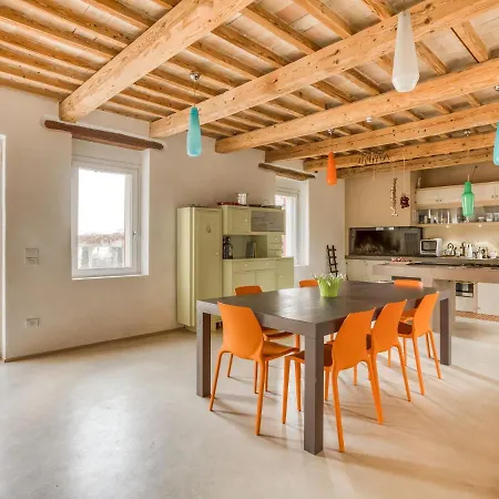Modern In With Private Swimming Pool 佩萨罗