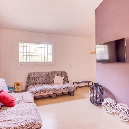 Modern In With Private Swimming Pool 别墅 *